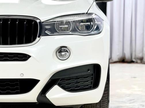 White 2018 BMW X6 xDrive35i