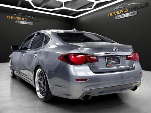 Graphite Shadow 2015 INFINITI Q70 5.6X