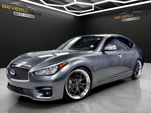 Graphite Shadow 2015 INFINITI Q70 5.6X