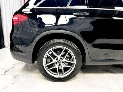 2017 Mercedes-Benz GLC 300 Base 4MATIC