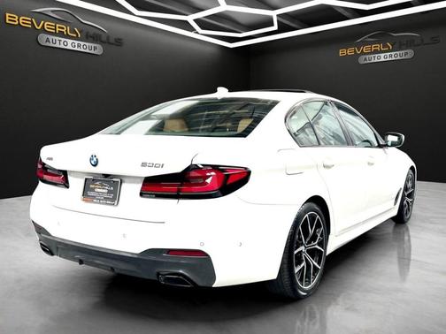2022 BMW 530 i xDrive