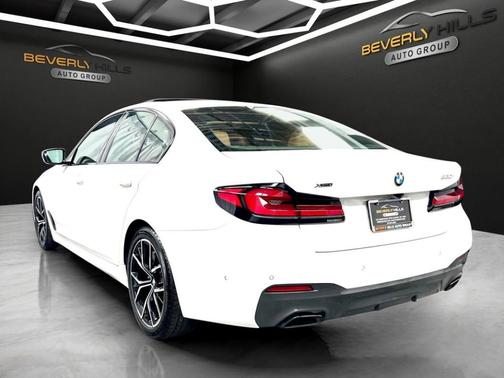2022 BMW 530 i xDrive
