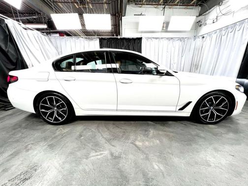 2022 BMW 530 i xDrive