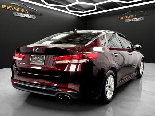 Maroon 2018 Kia Optima LX