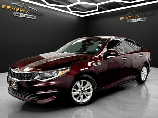 Maroon 2018 Kia Optima LX