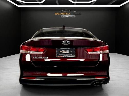Maroon 2018 Kia Optima LX