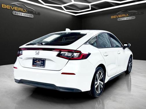 White 2022 Honda Civic LX