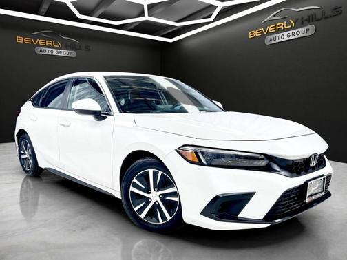 White 2022 Honda Civic LX