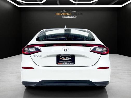 White 2022 Honda Civic LX
