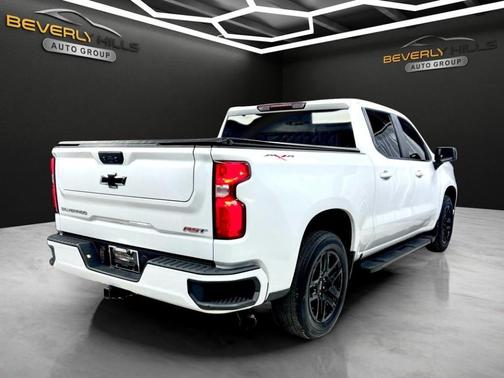 White 2022 Chevrolet Silverado 1500 RST