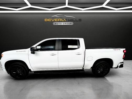 White 2022 Chevrolet Silverado 1500 RST