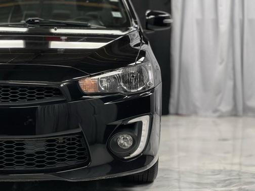 2017 Mitsubishi Lancer LE