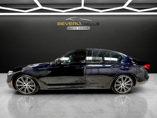 Black 2019 BMW 540 i