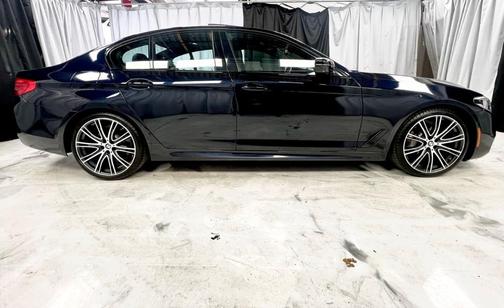 Black 2019 BMW 540 i