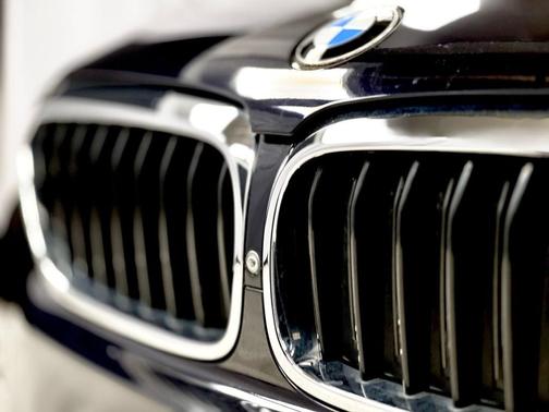 Black 2019 BMW 540 i