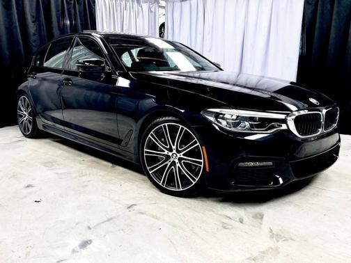 Black 2019 BMW 540 i