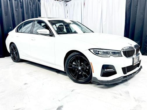 2019 BMW 330 i xDrive
