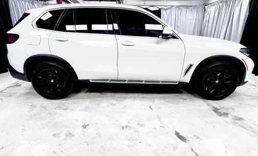 White 2023 BMW X5 xDrive40i