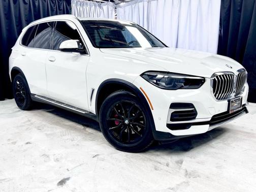 White 2023 BMW X5 xDrive40i