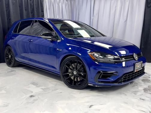 2019 Volkswagen Golf R 2.0T w/DCC & Navigation