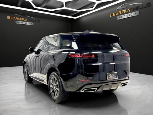 Santorini Black 2024 Land Rover Range Rover Sport Dynamic SE