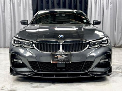 2019 BMW 330 i