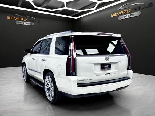 White 2015 Cadillac Escalade Premium