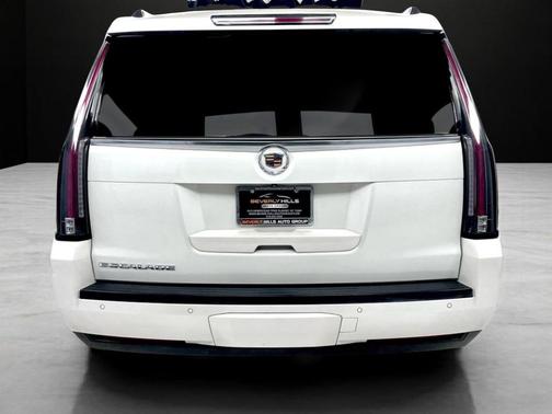 White 2015 Cadillac Escalade Premium