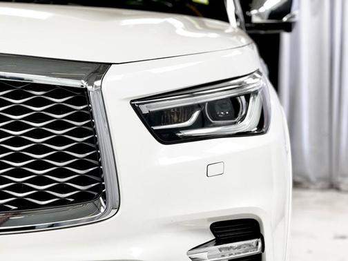 2018 INFINITI QX80 Base