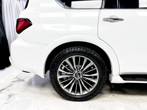 2018 INFINITI QX80 Base