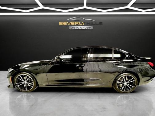 2019 BMW 330 i xDrive