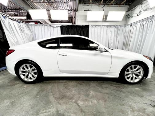 2016 Hyundai Genesis Coupe 3.8 Base
