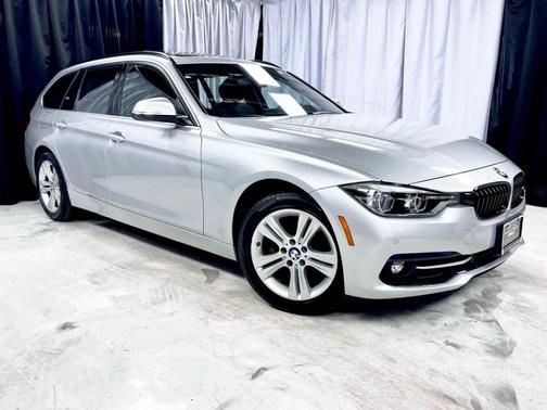 2018 BMW 330 i xDrive
