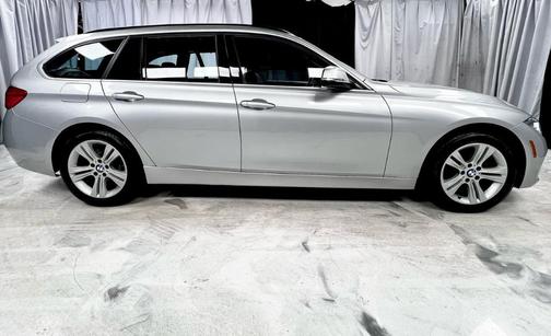 2018 BMW 330 i xDrive