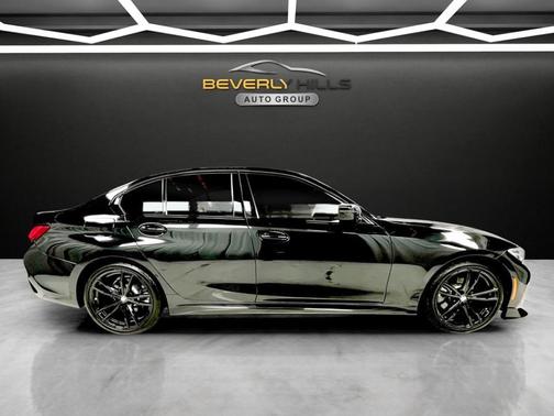 2022 BMW 330 i xDrive