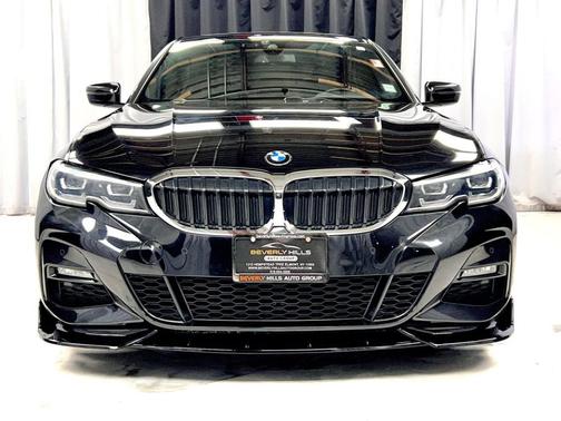 2022 BMW 330 i xDrive