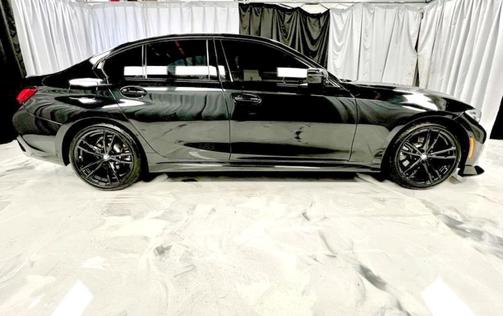 2022 BMW 330 i xDrive