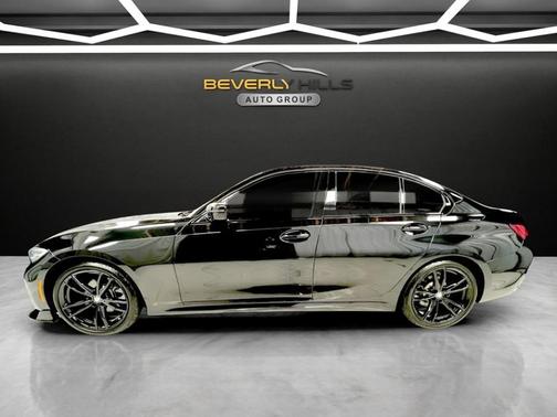 2022 BMW 330 i xDrive