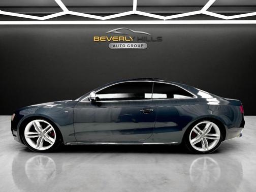 Gray 2009 Audi S5 4.2 quattro