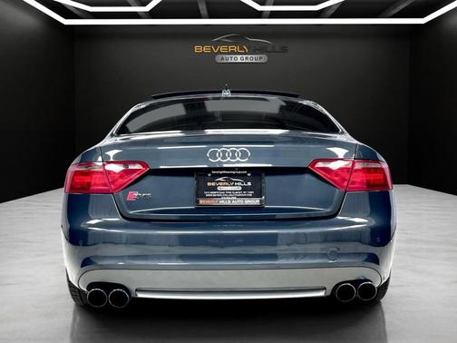 Gray 2009 Audi S5 4.2 quattro