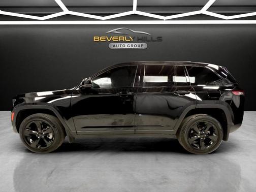 Black 2025 Jeep Grand Cherokee Limited