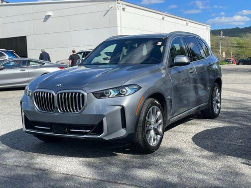 Skyscraper Gray Metallic 2024 BMW X5 xDrive40i