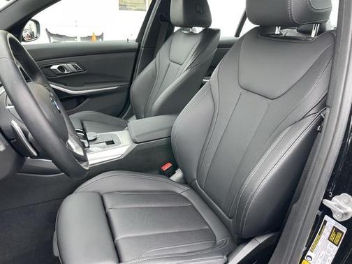 2022 BMW 330 i xDrive