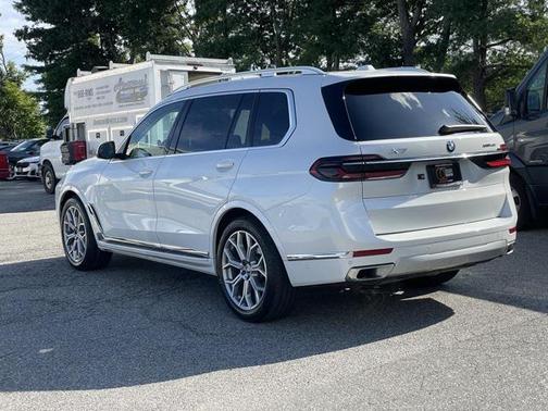 2025 BMW X7 xDrive40i