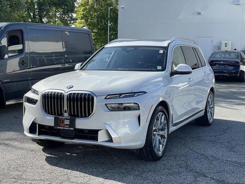 2025 BMW X7 xDrive40i