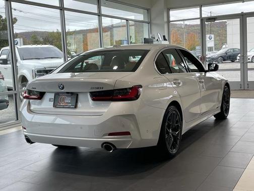 2025 BMW 330 i xDrive