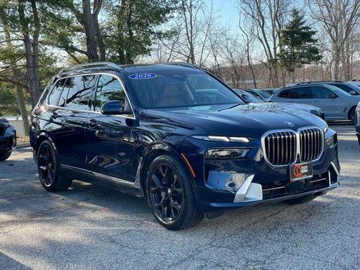 Tanzanite Blue II Metallic 2026 BMW X7 xDrive40i