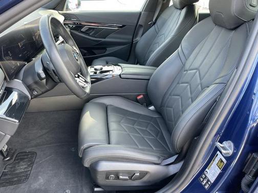 2024 BMW 540 i xDrive