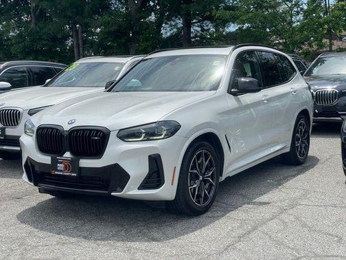 Mineral White Metallic 2023 BMW X3 M40i
