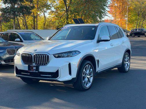 White Metallic 2026 BMW X5 xDrive50e
